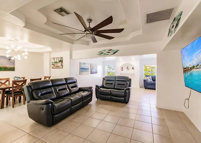 New! Dock Canal Family Home W/Pool & Gulf Access!
