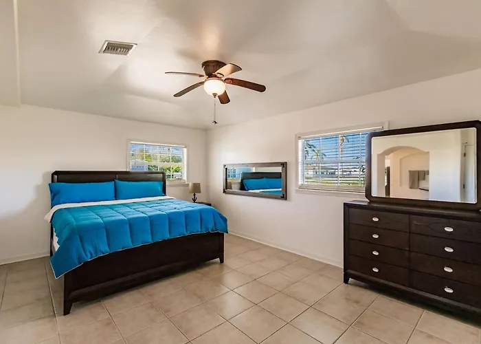 New! Dock Canal Family Home W/Pool & Gulf Access!